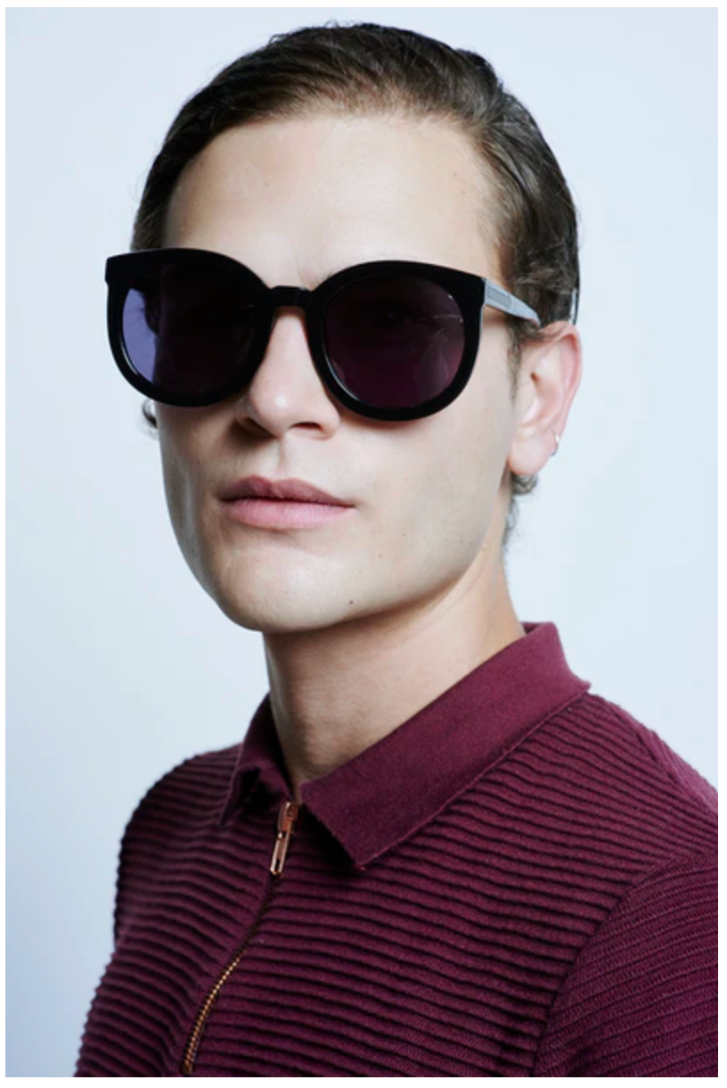 Karen Walker Super Duper - Black – endlesseyewear display picture 1